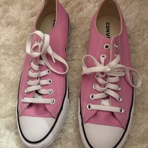 Pink converse